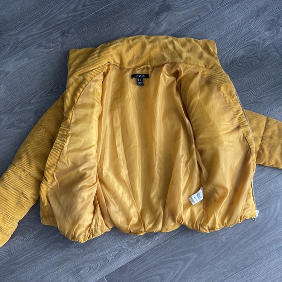Yellow bomber jacket from Urban Planet size S - Picture 3 of 3